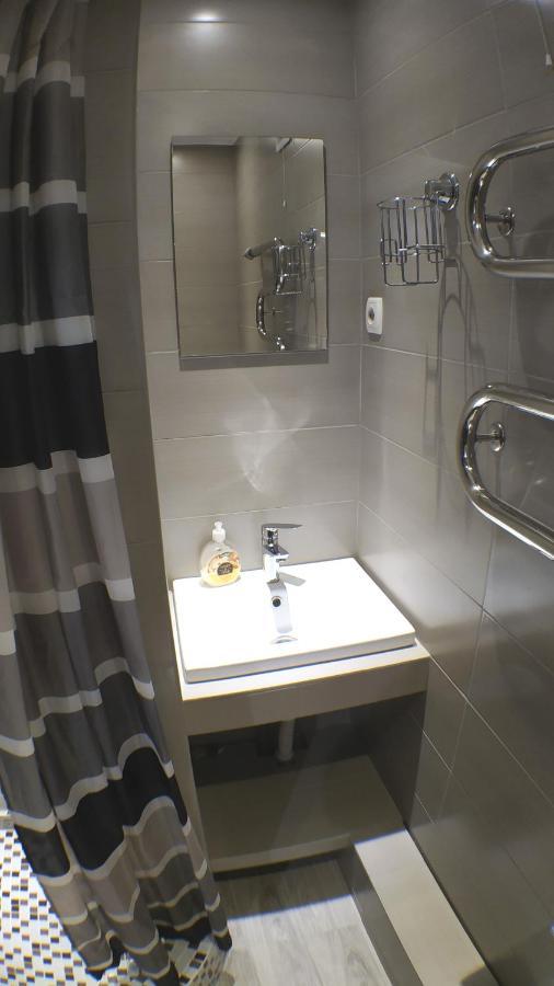 Двухкомнатный Люкс Центр Металлургов 19 Kr Apartments 크리보이 로그 외부 사진